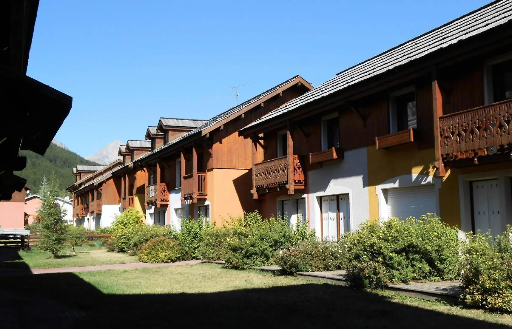 Chalets Jardin Alpin - Chalet Mitoyen Duplex Renove - Acces Pistes Par Navette - Terrasse - Wifi Gratuit - Vue Degagee Mae-4824 La Salle-les-Alpes