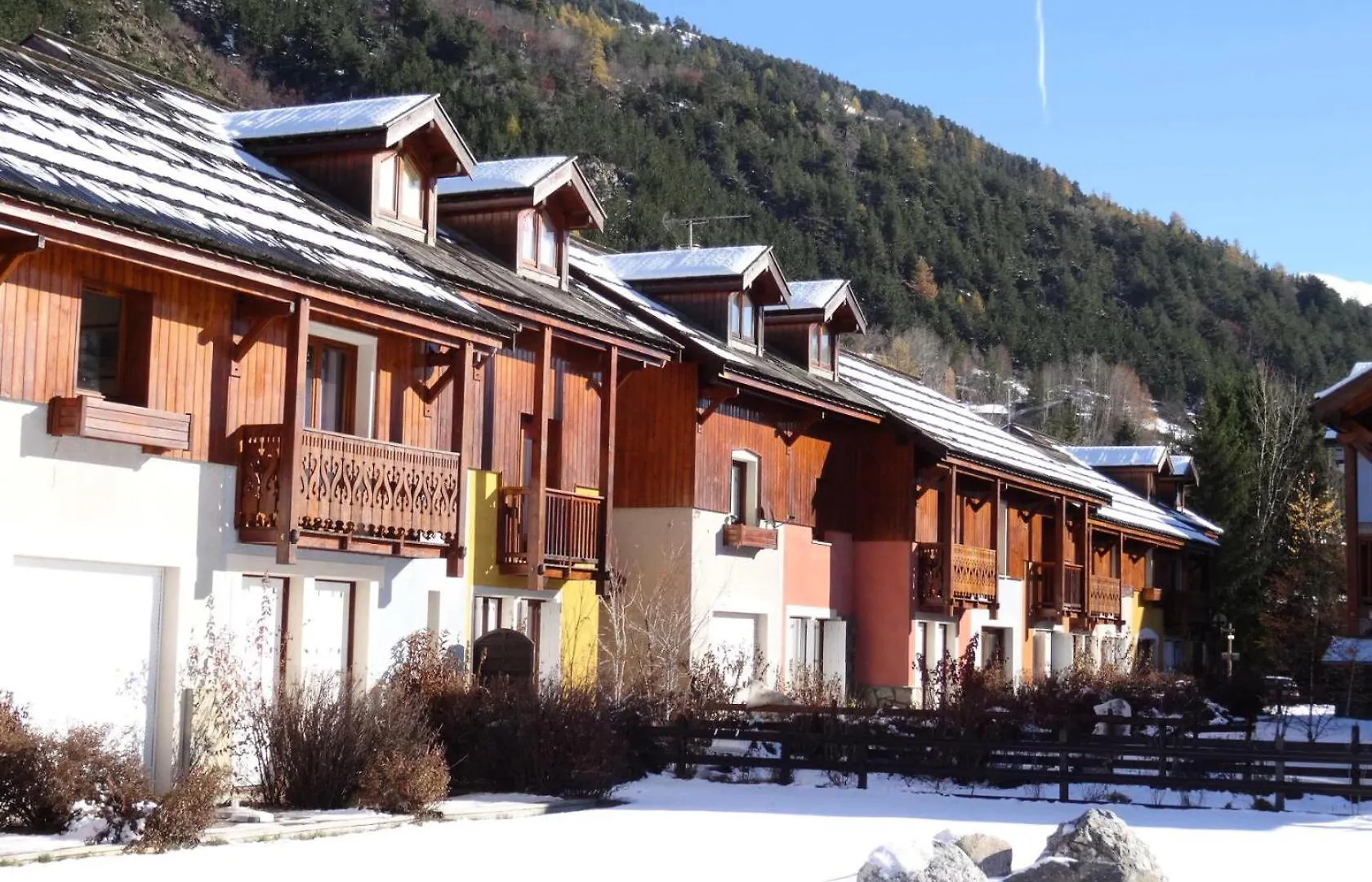 Chalets Jardin Alpin - Chalet Mitoyen Duplex Renove - Acces Pistes Par Navette - Terrasse - Wifi Gratuit - Vue Degagee Mae-4824 La Salle-les-Alpes 0*,